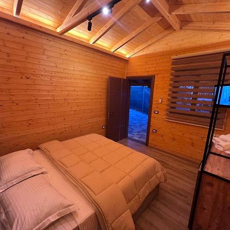 Hotel Megniar Lushnjë Kültér fotó