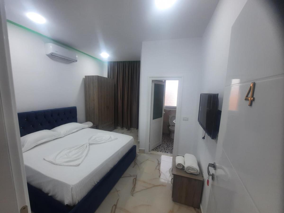 Hotel Megniar Lushnjë Kültér fotó